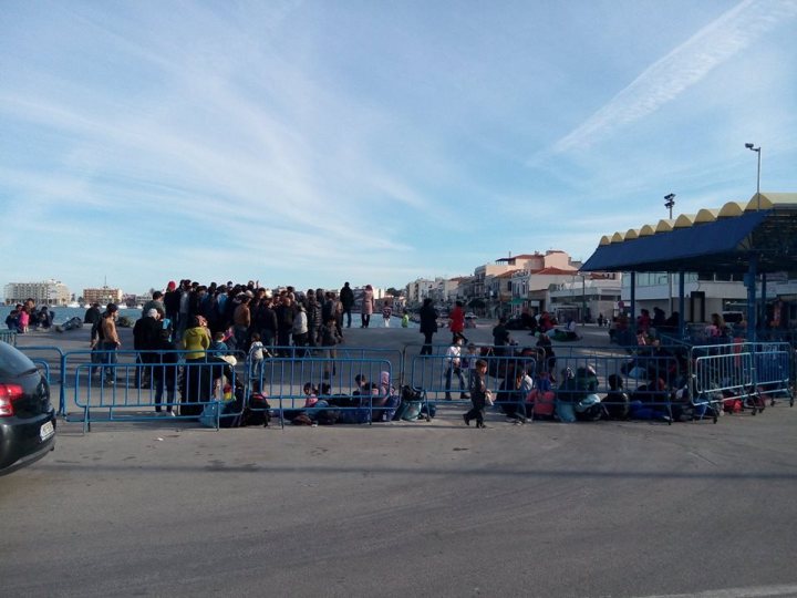 prosfyges_limani _exodos_cns